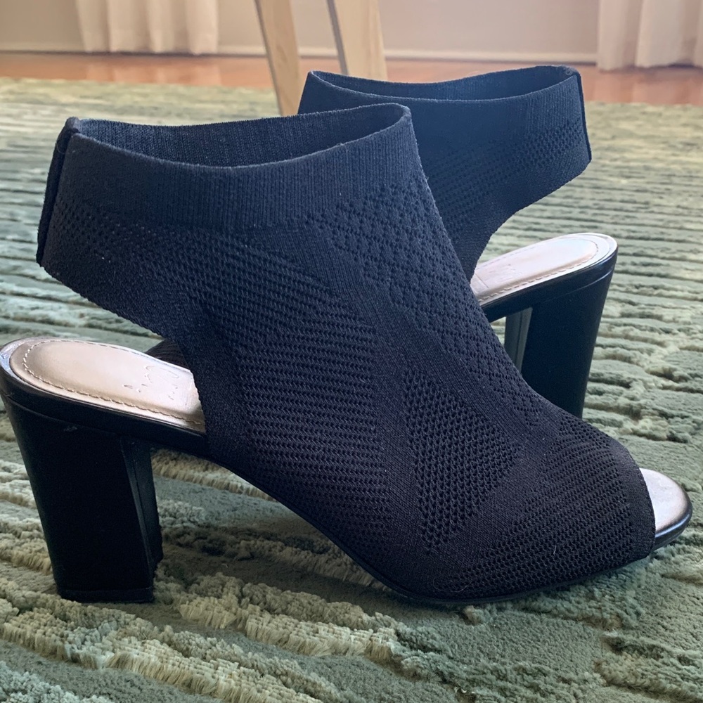 Elegant Black Women's Heeled Sandals